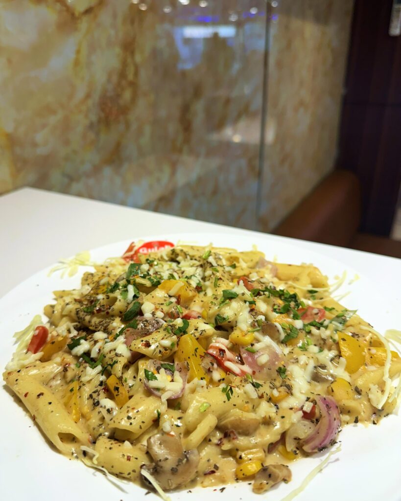 White Sauce Pasta (Best Pure Veg Restaurant)